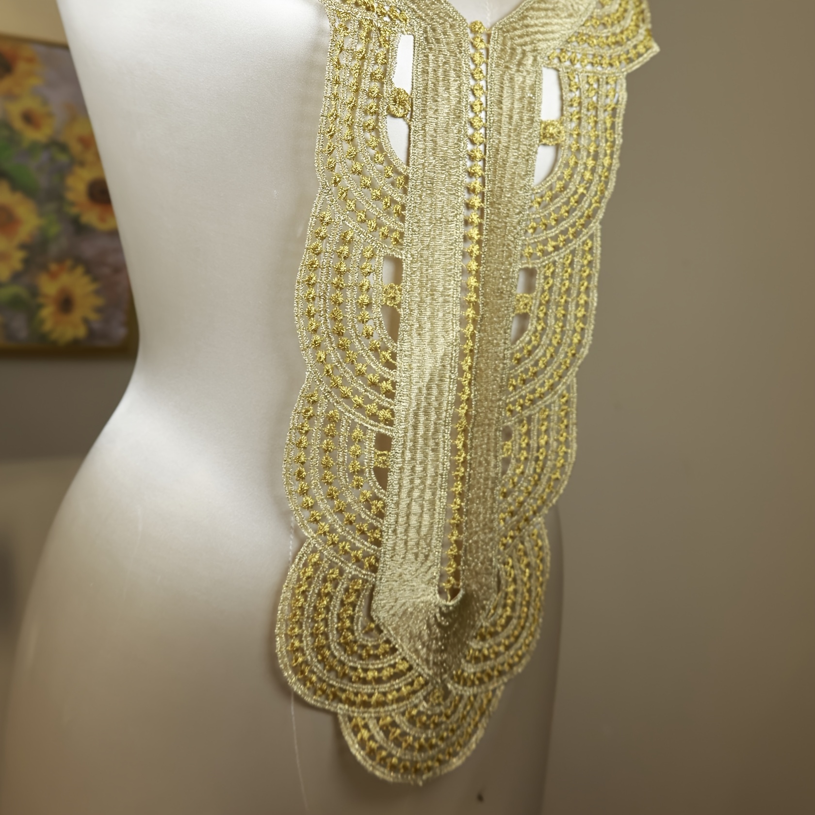 Golden Intricate Arab Robe Dress Water-Soluble Embroidery Lace